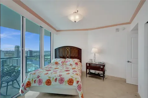 3101 S Ocean Drive Hollywood FL 33019