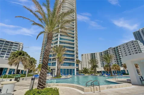 3101 S Ocean Drive Hollywood FL 33019