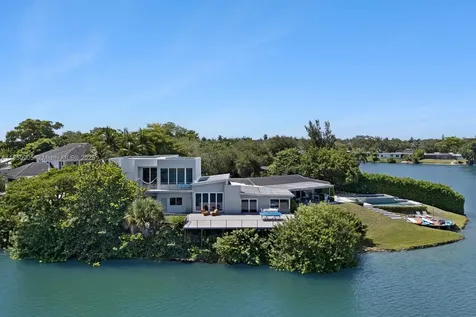 2070 NE 194th Terrace North Miami Beach FL 33179