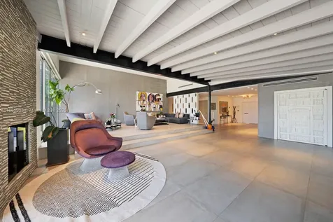2070 NE 194th Terrace North Miami Beach FL 33179