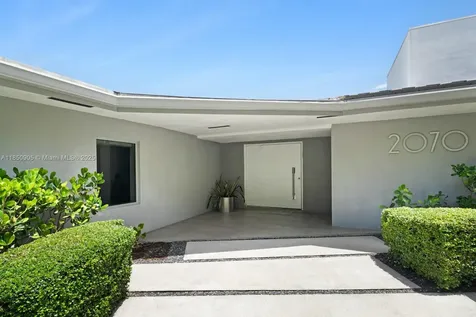 2070 NE 194th Terrace North Miami Beach FL 33179