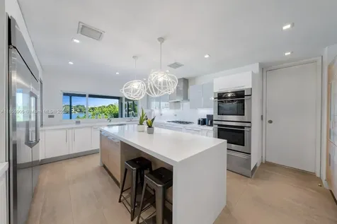 2070 NE 194th Terrace North Miami Beach FL 33179