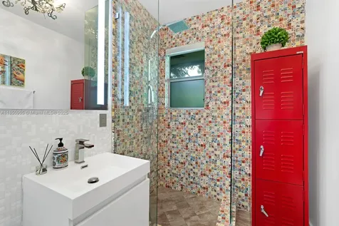 2070 NE 194th Terrace North Miami Beach FL 33179