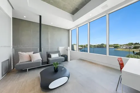 2070 NE 194th Terrace North Miami Beach FL 33179