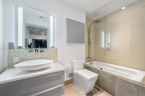 2070 NE 194th Terrace North Miami Beach FL 33179