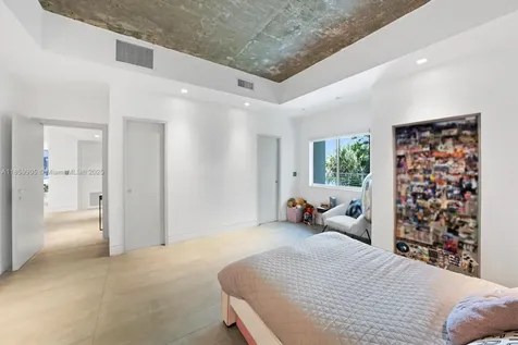 2070 NE 194th Terrace North Miami Beach FL 33179