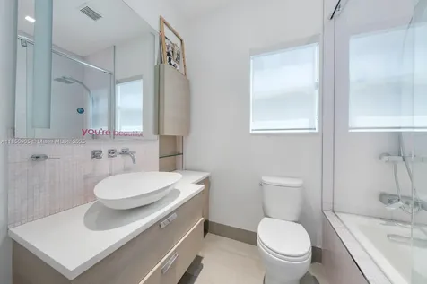 2070 NE 194th Terrace North Miami Beach FL 33179