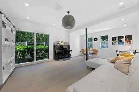2070 NE 194th Terrace North Miami Beach FL 33179