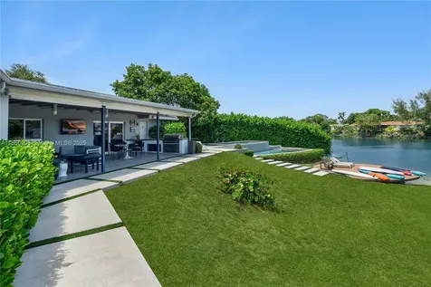 2070 NE 194th Terrace North Miami Beach FL 33179