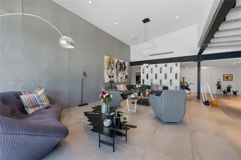 2070 NE 194th Terrace North Miami Beach FL 33179
