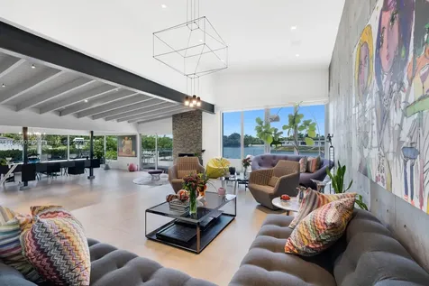 2070 NE 194th Terrace North Miami Beach FL 33179