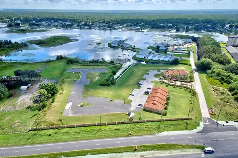 2105 S Us 27 Highway S Lake Placid FL 33852