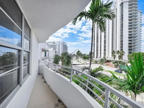 5555 Collins Avenue Miami Beach FL 33140