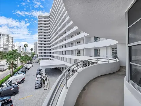 5555 Collins Avenue Miami Beach FL 33140