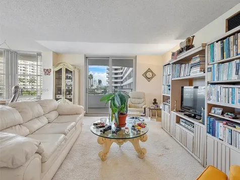 5555 Collins Avenue Miami Beach FL 33140