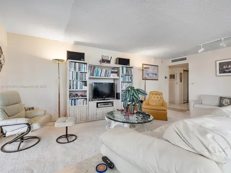 5555 Collins Avenue Miami Beach FL 33140