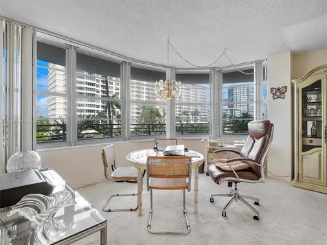 5555 Collins Avenue Miami Beach FL 33140