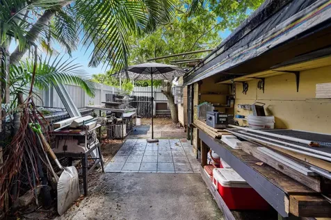 7325 NW 3rd Street Miami FL 33126