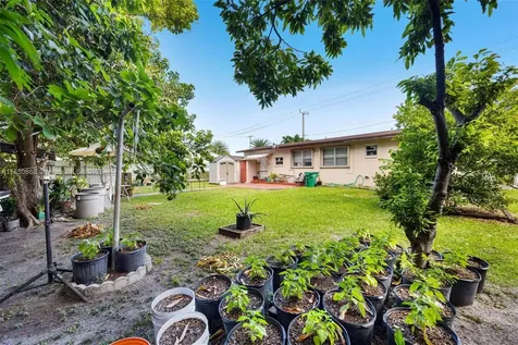 7325 NW 3rd Street Miami FL 33126