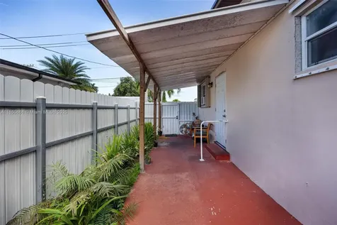 7325 NW 3rd Street Miami FL 33126