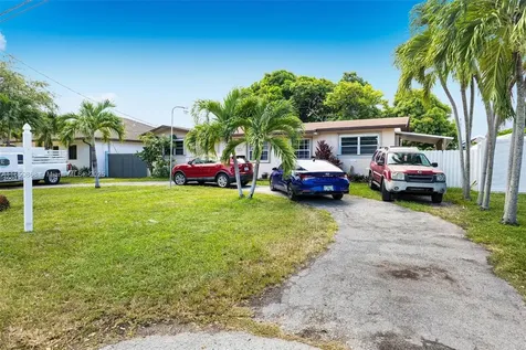 7325 NW 3rd Street Miami FL 33126