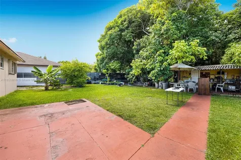 7325 NW 3rd Street Miami FL 33126