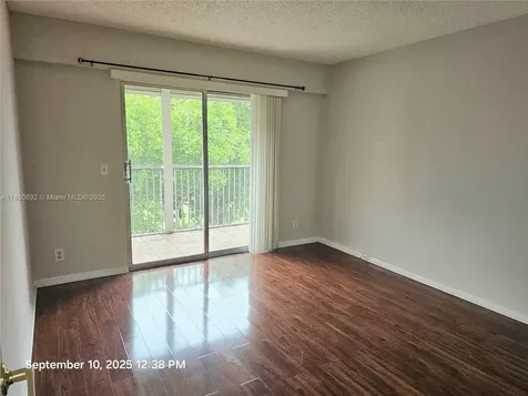 251 SW 132 Way Pembroke Pines FL 33027