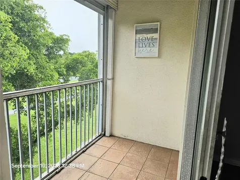 251 SW 132 Way Pembroke Pines FL 33027