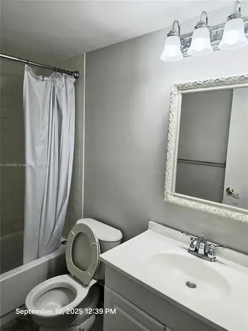 251 SW 132 Way Pembroke Pines FL 33027