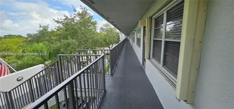 251 SW 132 Way Pembroke Pines FL 33027