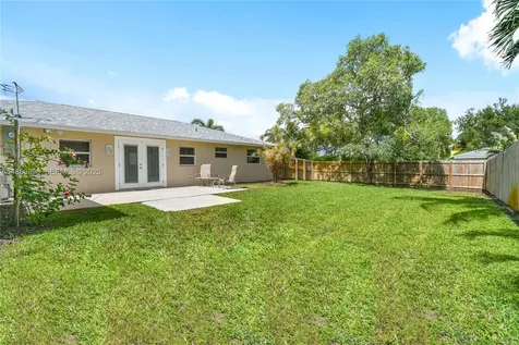 110 E Windsor Road E Jupiter FL 33469