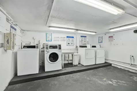 3710 Collins Avenue Miami Beach FL 33140