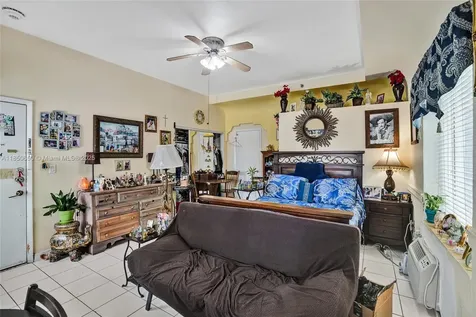 3710 Collins Avenue Miami Beach FL 33140