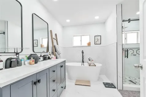 5224 NW 103rd Avenue Doral FL 33178