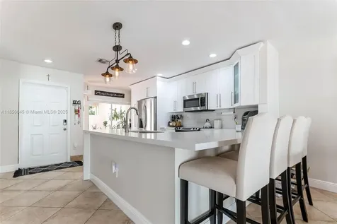 5224 NW 103rd Avenue Doral FL 33178
