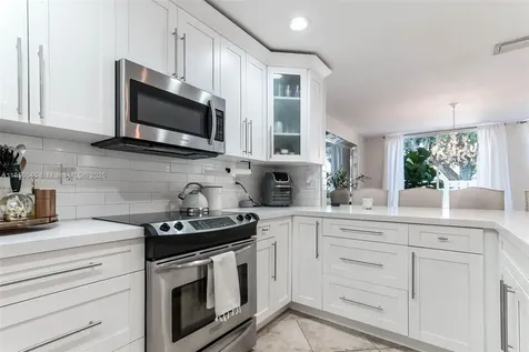 5224 NW 103rd Avenue Doral FL 33178