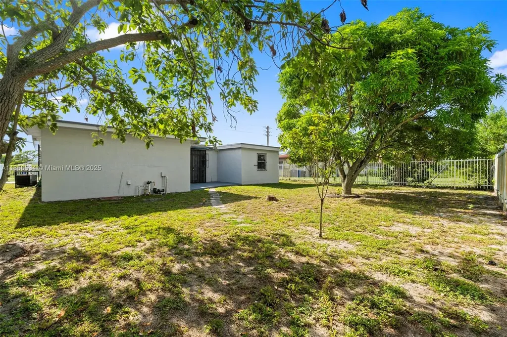 1237 NW 15th Avenue Fort Lauderdale FL 33311