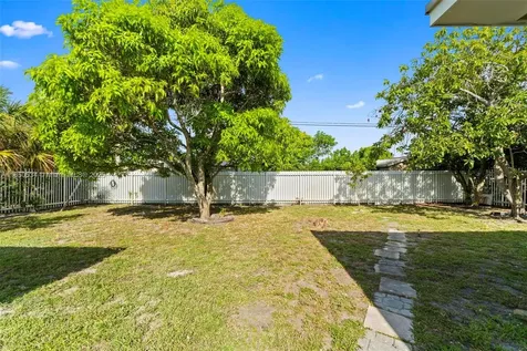 1237 NW 15th Avenue Fort Lauderdale FL 33311