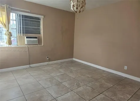 163 NW 18th Court Miami FL 33125