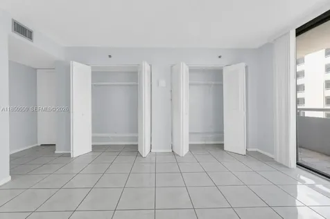 6830 Indian Creek Drive Miami Beach FL 33141