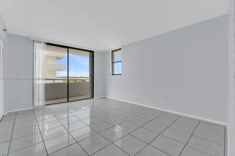 6830 Indian Creek Drive Miami Beach FL 33141