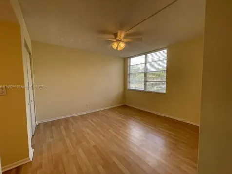 9431 Live Oak Place Davie FL 33324