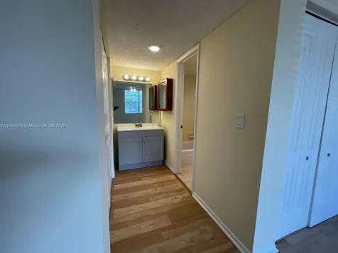 9431 Live Oak Place Davie FL 33324