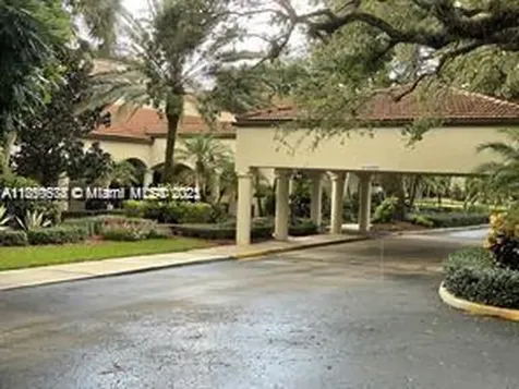 9431 Live Oak Place Davie FL 33324
