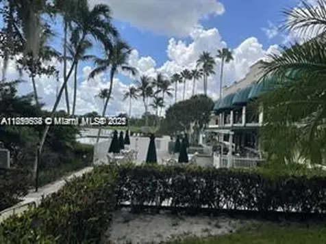 9431 Live Oak Place Davie FL 33324