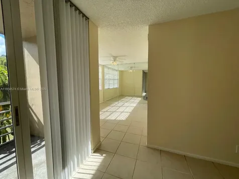 9431 Live Oak Place Davie FL 33324