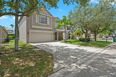 9842 N Grand Duke Circle Tamarac FL 33321