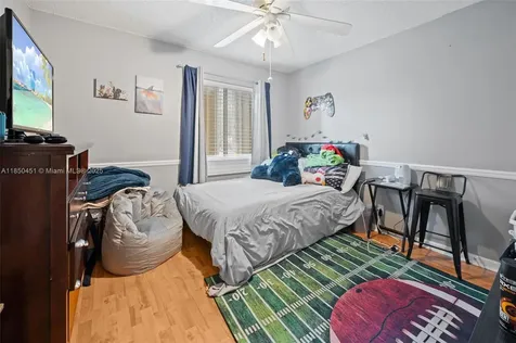 9842 N Grand Duke Circle Tamarac FL 33321