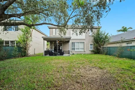 9842 N Grand Duke Circle Tamarac FL 33321