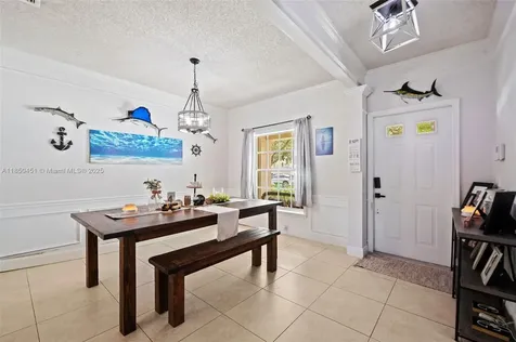 9842 N Grand Duke Circle Tamarac FL 33321